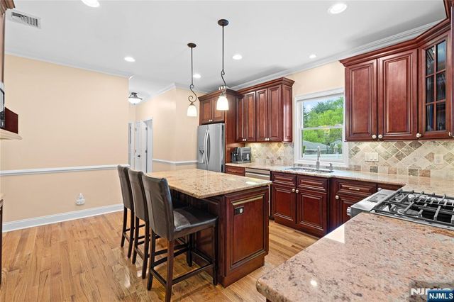 160 Lozier Terrace, River Edge, NJ 07661
