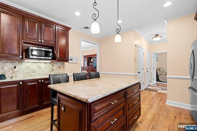 160 Lozier Terrace, River Edge, NJ 07661