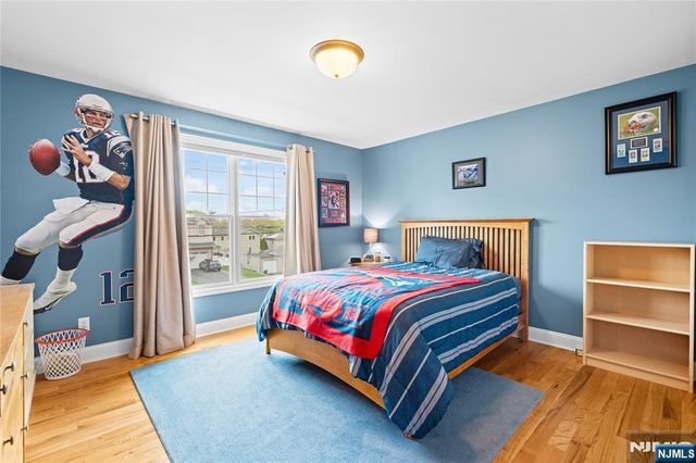 160 Lozier Terrace, River Edge, NJ 07661