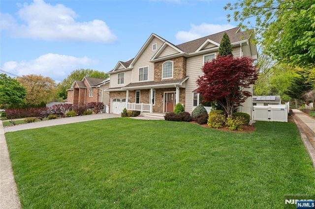 160 Lozier Terrace, River Edge, NJ 07661