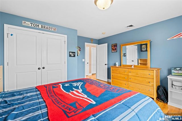 160 Lozier Terrace, River Edge, NJ 07661