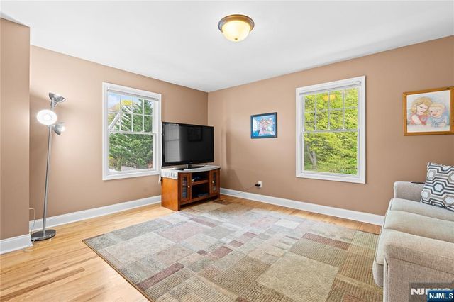 160 Lozier Terrace, River Edge, NJ 07661