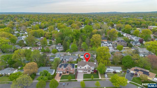 160 Lozier Terrace, River Edge, NJ 07661