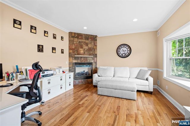 160 Lozier Terrace, River Edge, NJ 07661