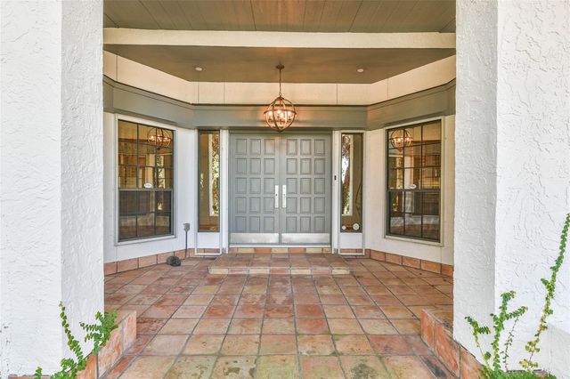 1 Cadena Court, Galveston, TX 77554