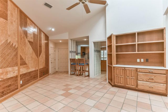 1 Cadena Court, Galveston, TX 77554