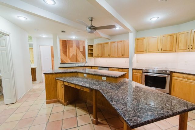 1 Cadena Court, Galveston, TX 77554