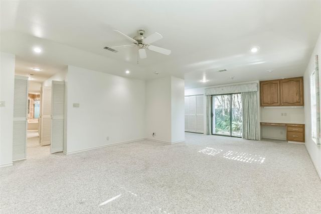 1 Cadena Court, Galveston, TX 77554