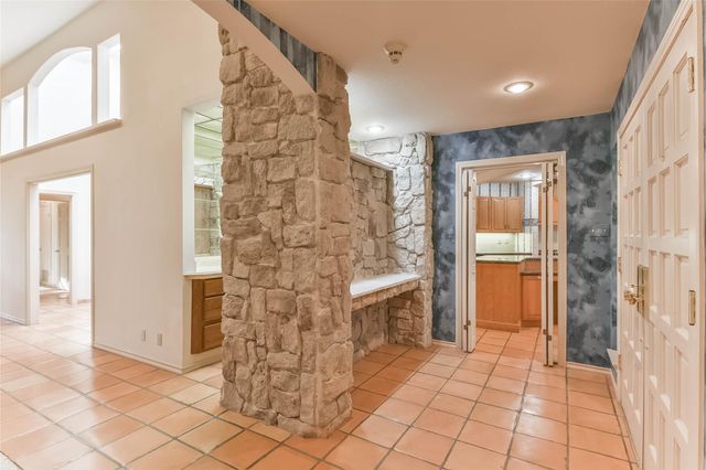 1 Cadena Court, Galveston, TX 77554