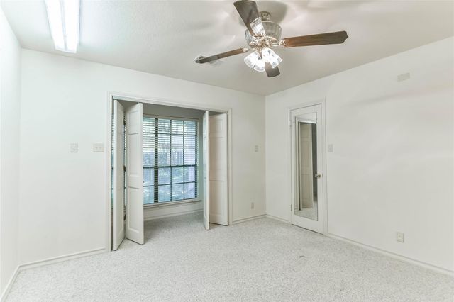 1 Cadena Court, Galveston, TX 77554