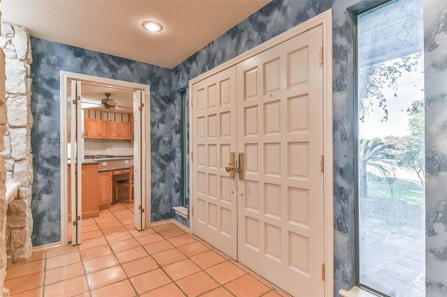 1 Cadena Court, Galveston, TX 77554