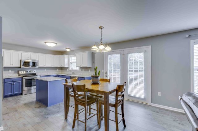 2012 Trenton Dr, Spring Hill, TN 37174