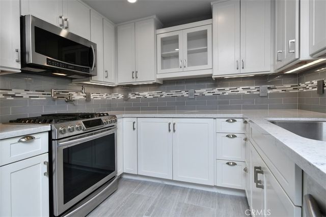 4230 Colfax Avenue 201, Studio City, CA 91604