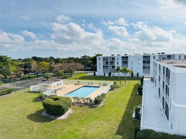 7980 N French Dr 3-404, Pembroke Pines, FL 33024