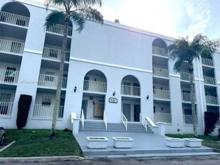 7980 N French Dr 3-404, Pembroke Pines, FL 33024