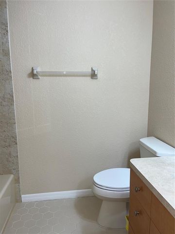 1052 MEDINAH DRIVE, Winter Haven, FL 33884