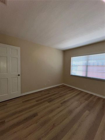 1052 MEDINAH DRIVE, Winter Haven, FL 33884