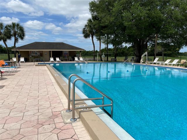 1052 MEDINAH DRIVE, Winter Haven, FL 33884