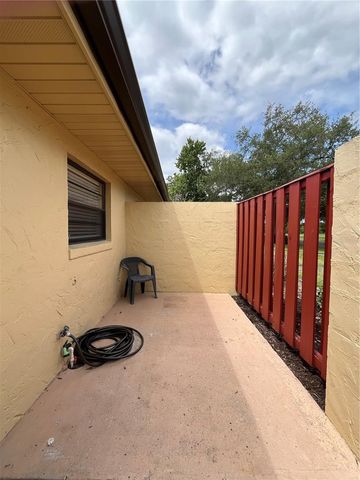 1052 MEDINAH DRIVE, Winter Haven, FL 33884