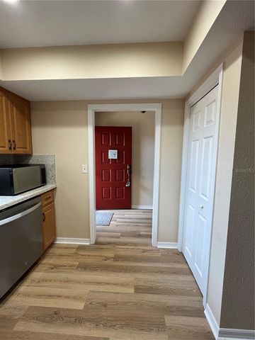 1052 MEDINAH DRIVE, Winter Haven, FL 33884