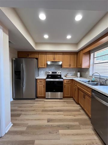 1052 MEDINAH DRIVE, Winter Haven, FL 33884