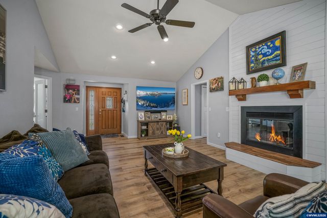 1545 SW Hilary St, Mcminnville, OR 97128