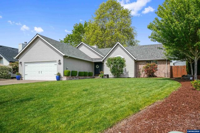 1545 SW Hilary St, Mcminnville, OR 97128