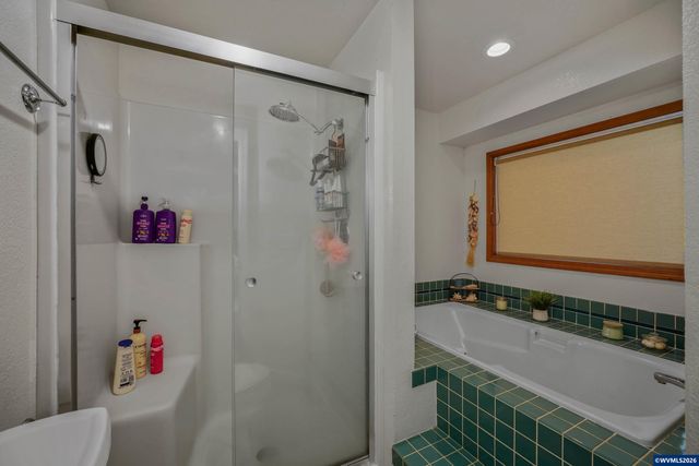 1545 SW Hilary St, Mcminnville, OR 97128