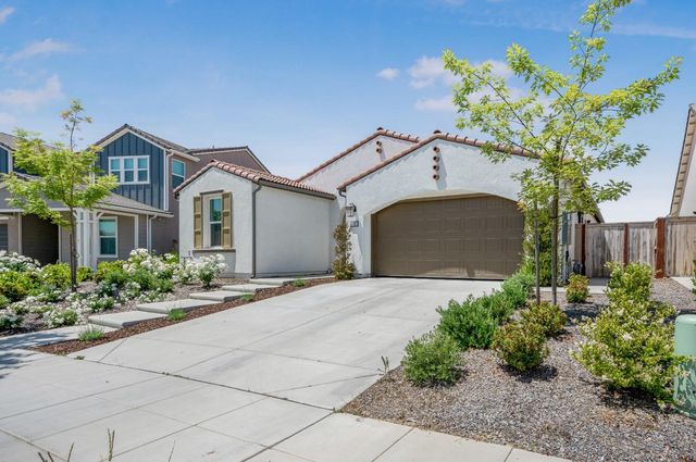 4494 Little Canyon Drive, Madera, CA 93636