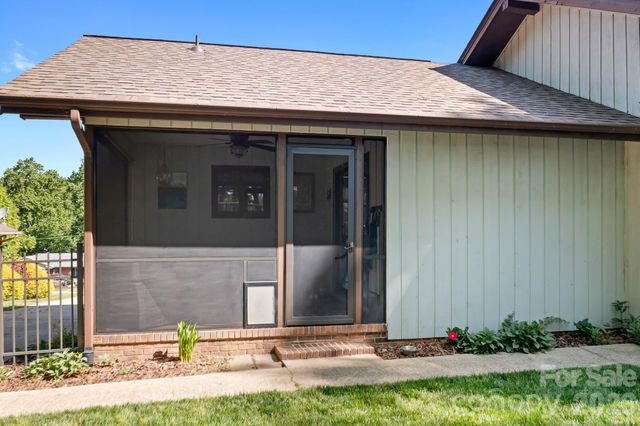3469 Lake Shore Road S, Denver, NC 28037