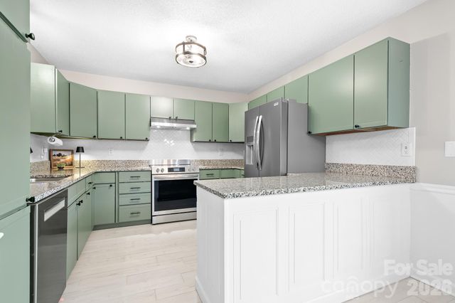 3469 Lake Shore Road S, Denver, NC 28037