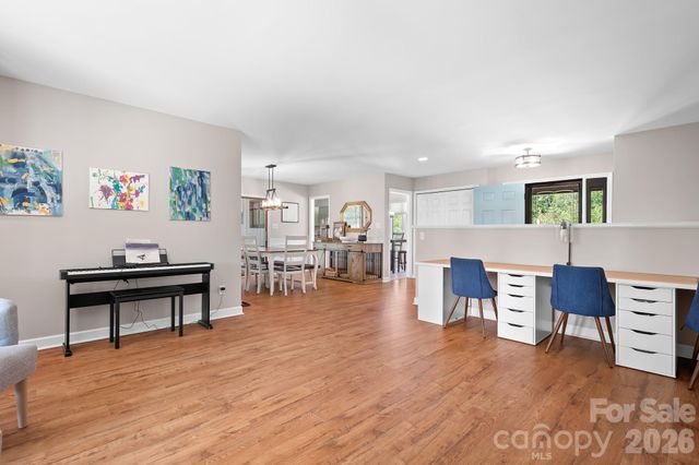 3469 Lake Shore Road S, Denver, NC 28037