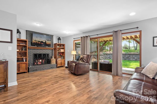 3469 Lake Shore Road S, Denver, NC 28037