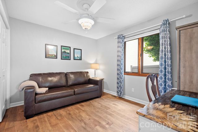 3469 Lake Shore Road S, Denver, NC 28037