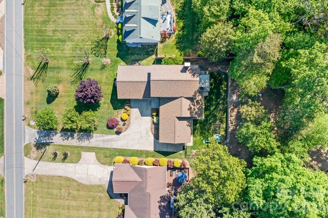 3469 Lake Shore Road S, Denver, NC 28037