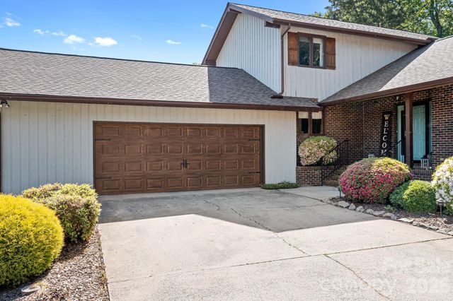 3469 Lake Shore Road S, Denver, NC 28037