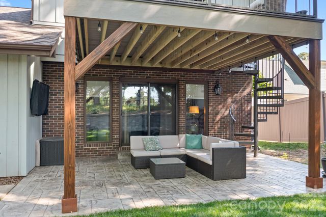 3469 Lake Shore Road S, Denver, NC 28037