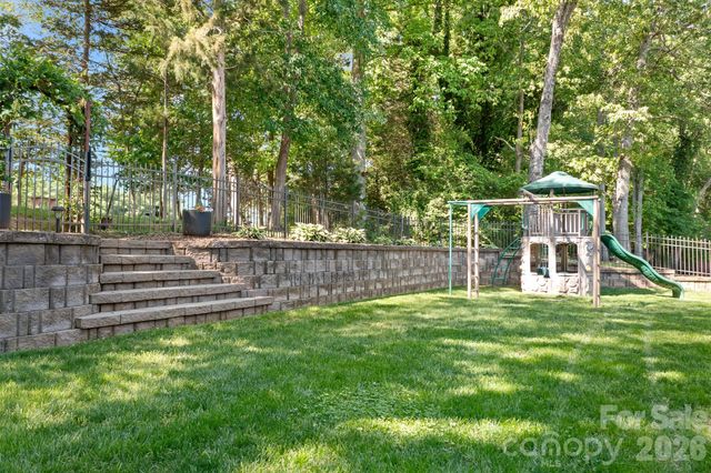 3469 Lake Shore Road S, Denver, NC 28037