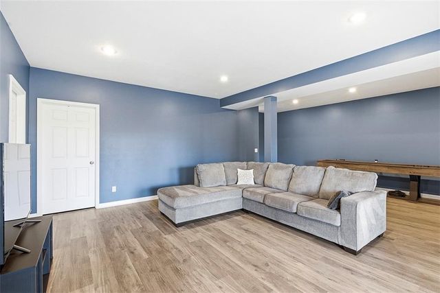 9033 NE 103rd Street, Kansas City, MO 64157