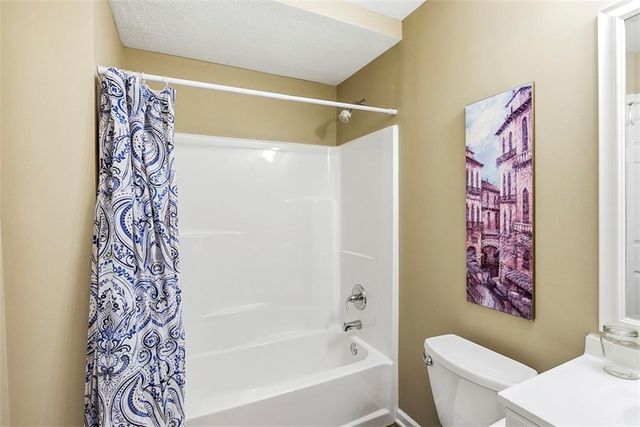 9033 NE 103rd Street, Kansas City, MO 64157