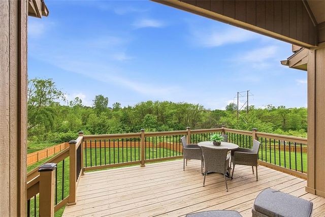9033 NE 103rd Street, Kansas City, MO 64157