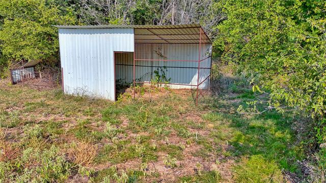 5775 Old Vashti Road, Bowie, TX 76230
