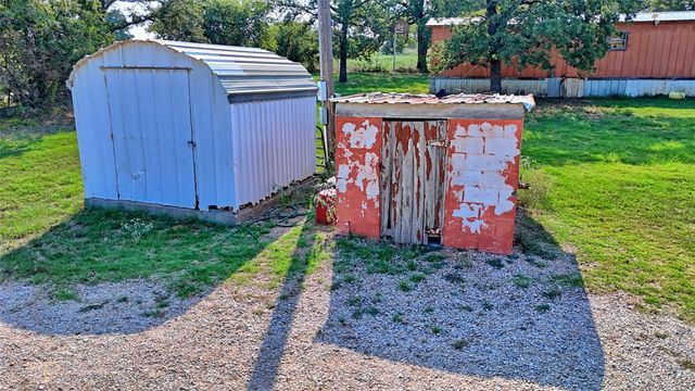 5775 Old Vashti Road, Bowie, TX 76230