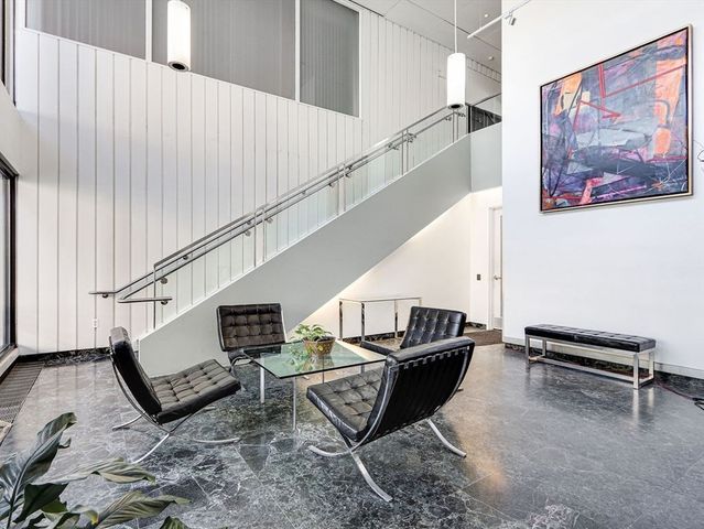 566 Commonwealth 1207, Boston, MA 02215