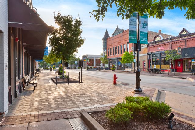 24642 Lincolnway Street, Plainfield, IL 60544