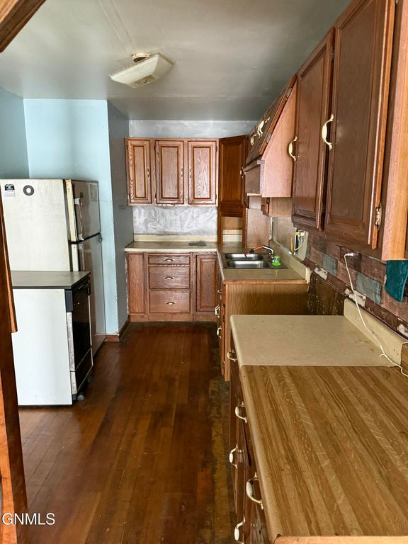 904 Washington Avenue, Hebron, ND 58638 photo 3