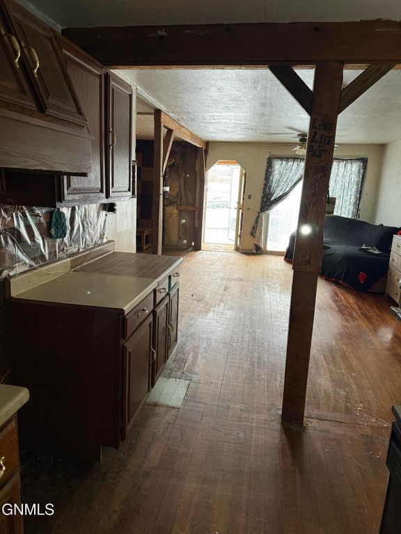 904 Washington Avenue, Hebron, ND 58638 photo 6