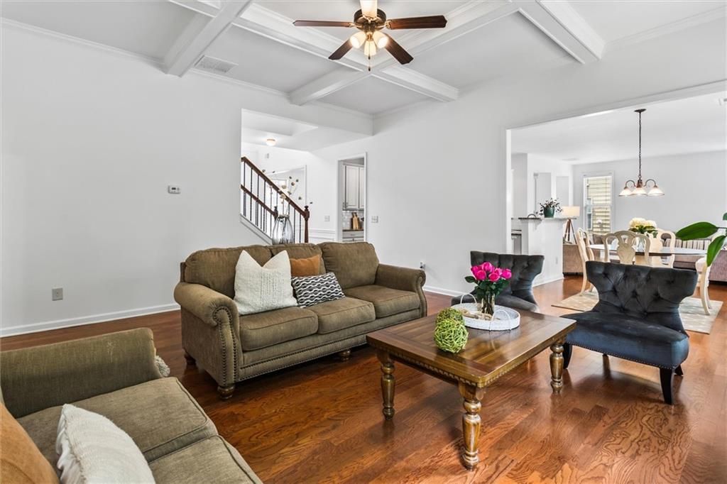 Image 11 of property listing at 6175 Beaver Crossing Drive, Cumming, GA 30040