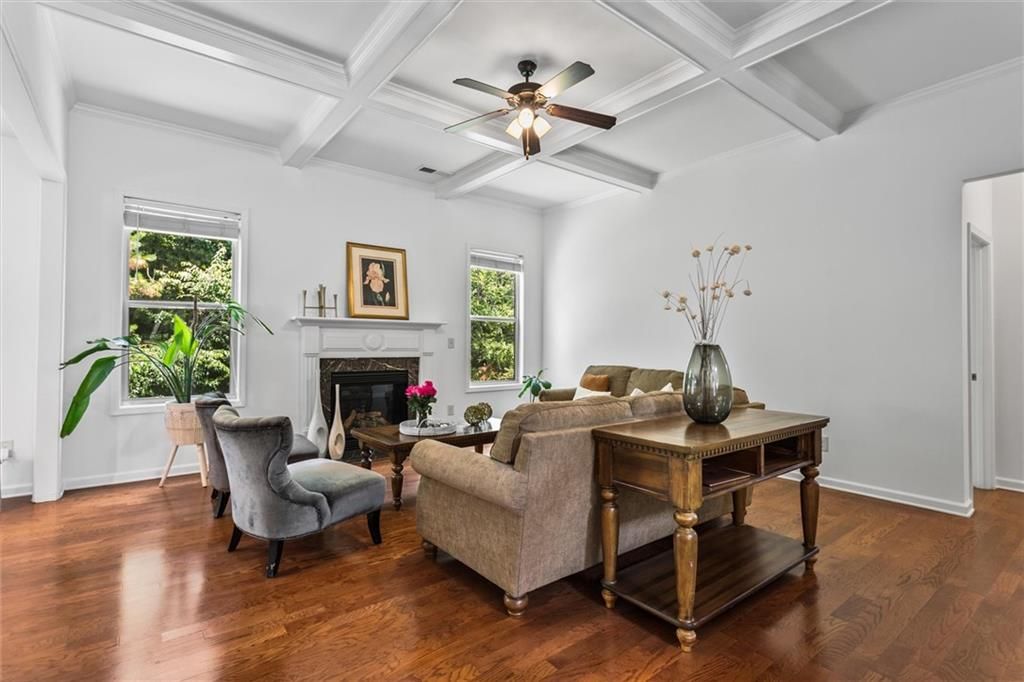 Image 12 of property listing at 6175 Beaver Crossing Drive, Cumming, GA 30040