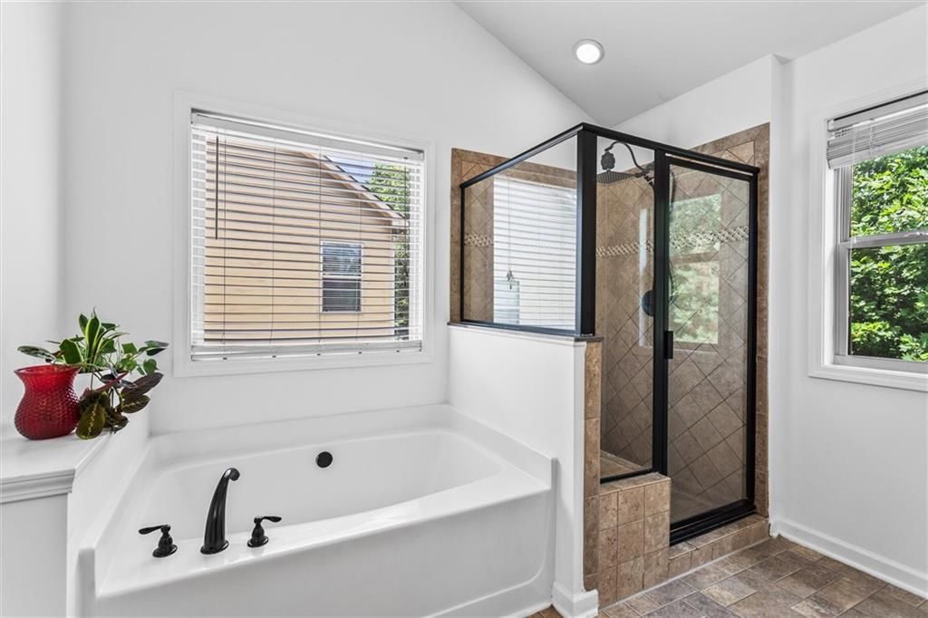 Image 39 of property listing at 6175 Beaver Crossing Drive, Cumming, GA 30040